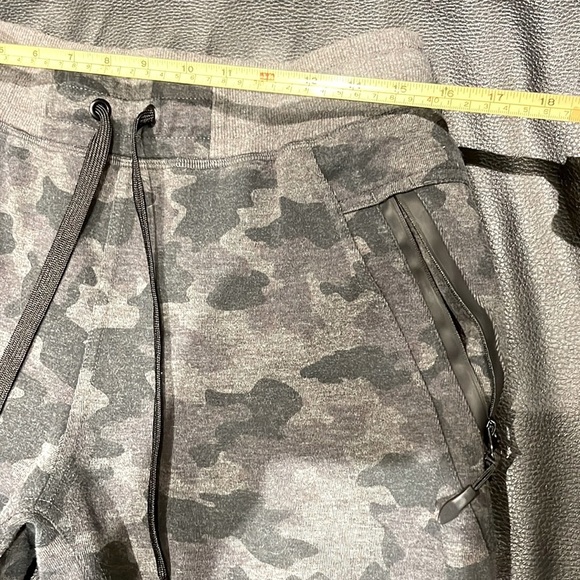 Kyodan Camo Jogger Sweatpants - Picture 7 of 9